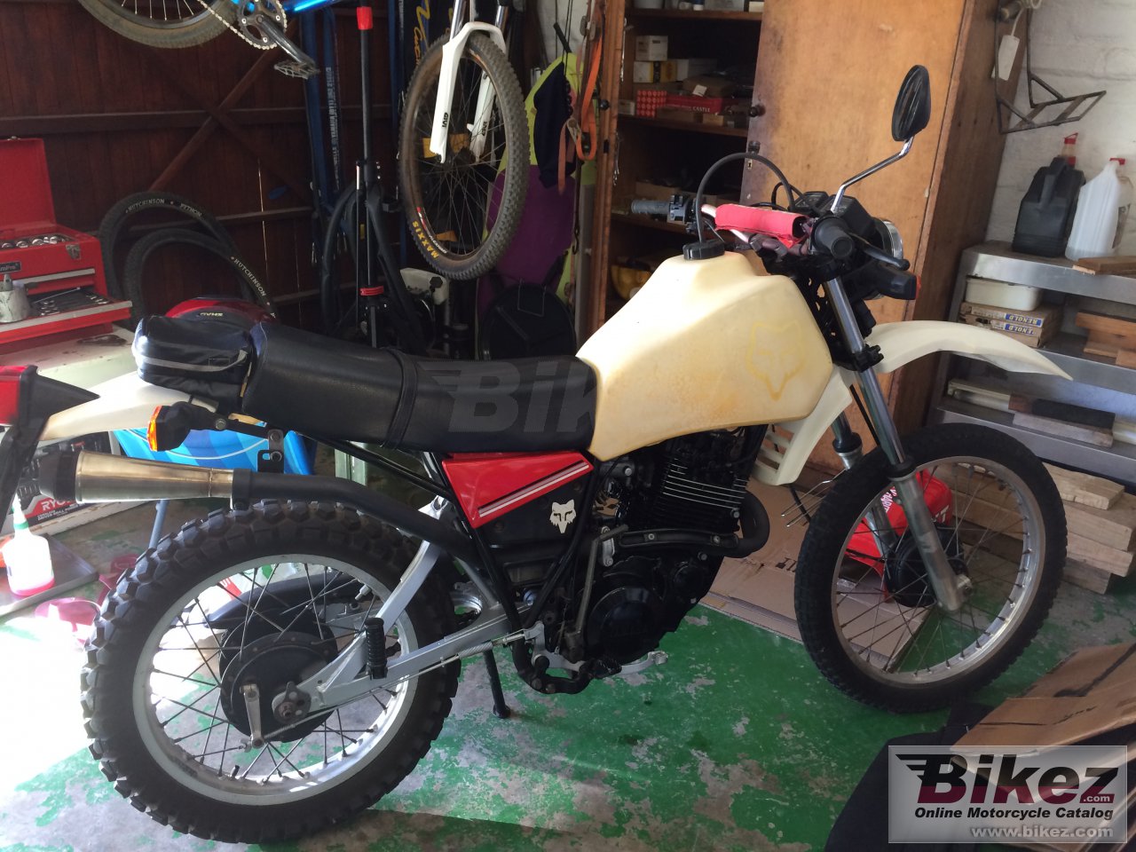 Yamaha XT 550 poster